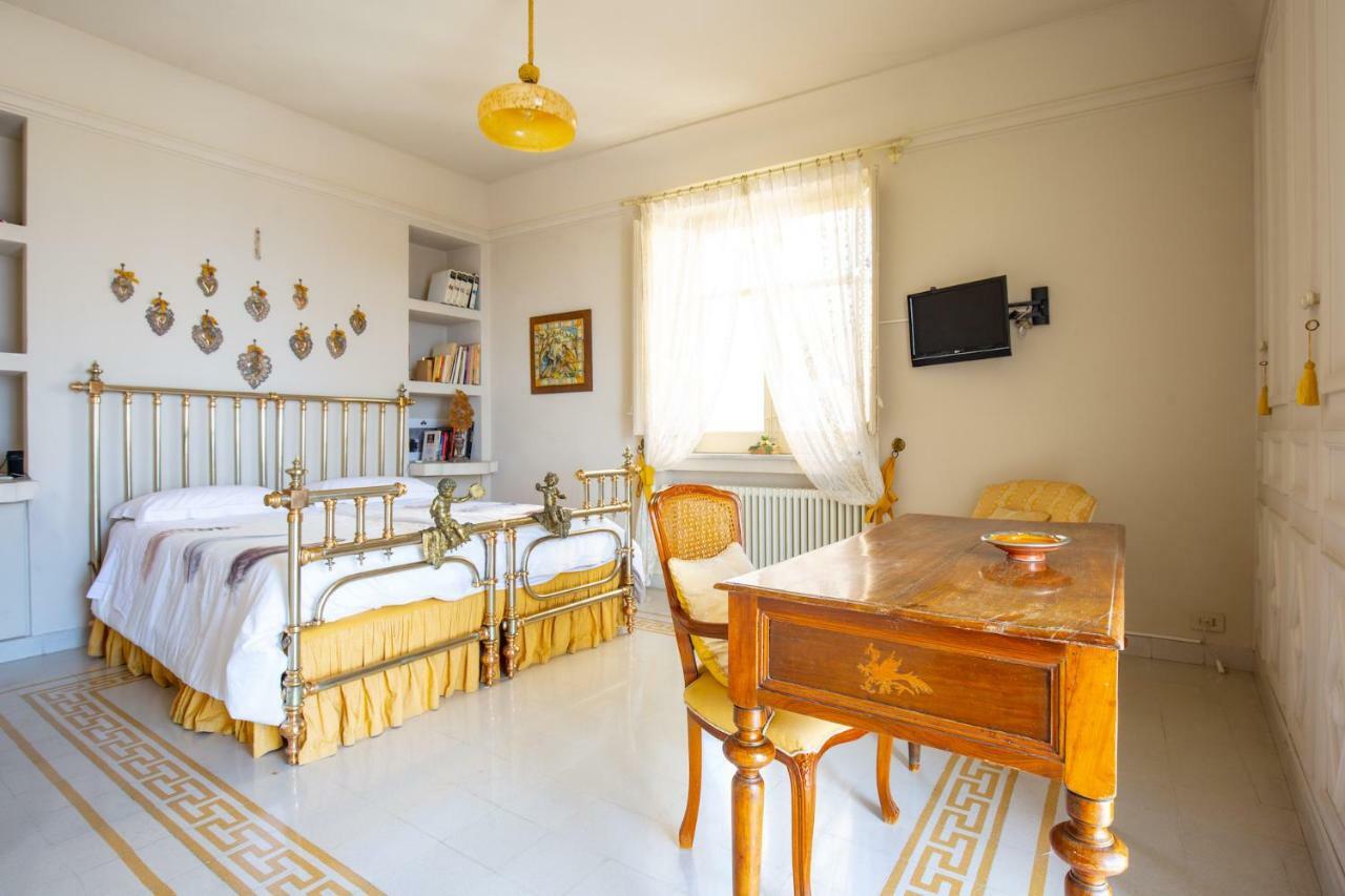 Solemar Sicilia - Casa Porto Bagnera Villa Санта Флавия Екстериор снимка