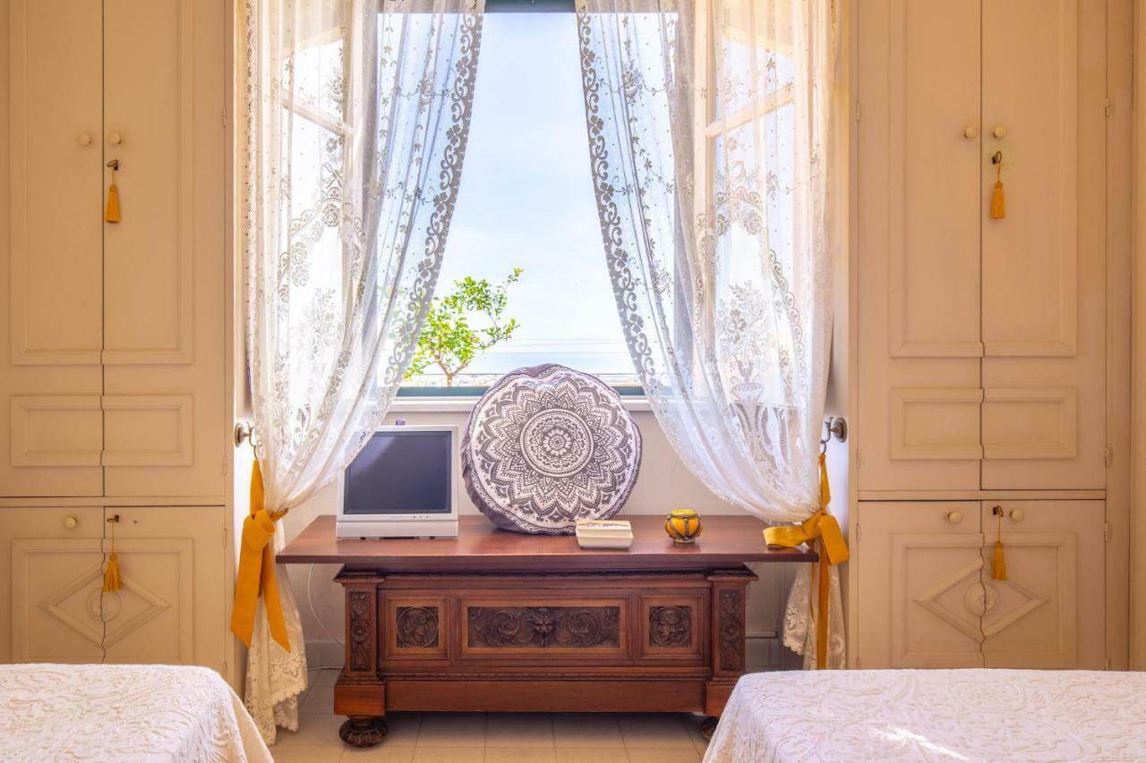 Solemar Sicilia - Casa Porto Bagnera Villa Санта Флавия Екстериор снимка